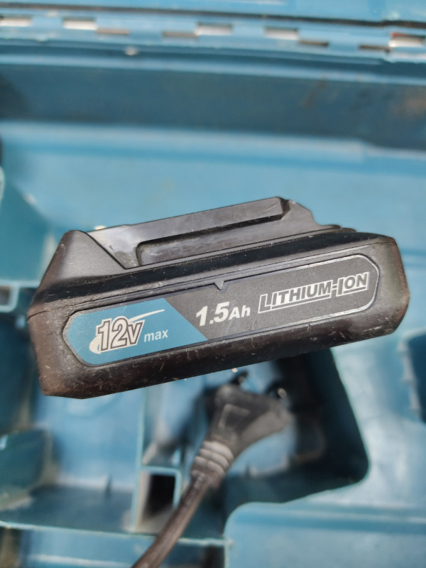 Шуруповерт Makita DF333D