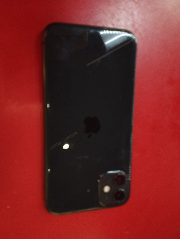 Мобильный телефон Apple iPhone 11