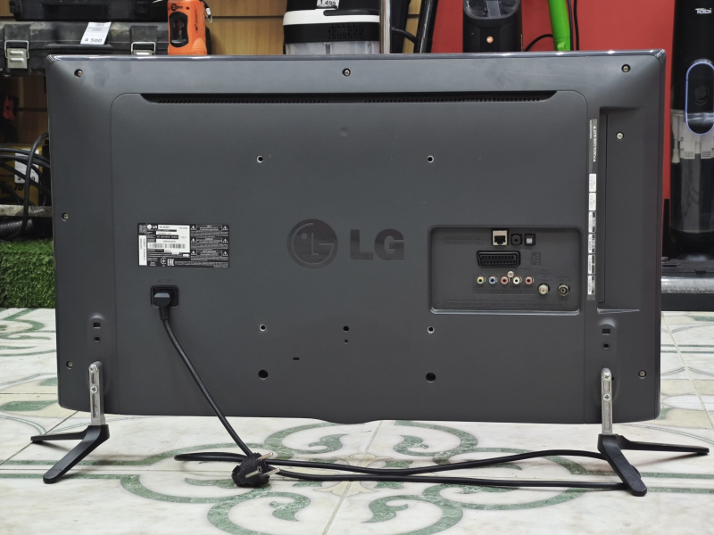 Телевизор LG 32LB582V