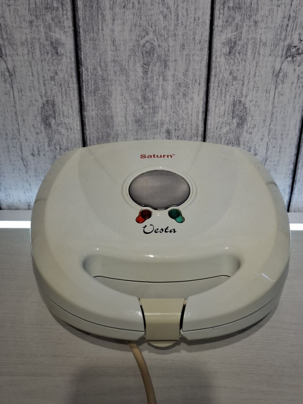 Сендвичница Saturn ST 1077
