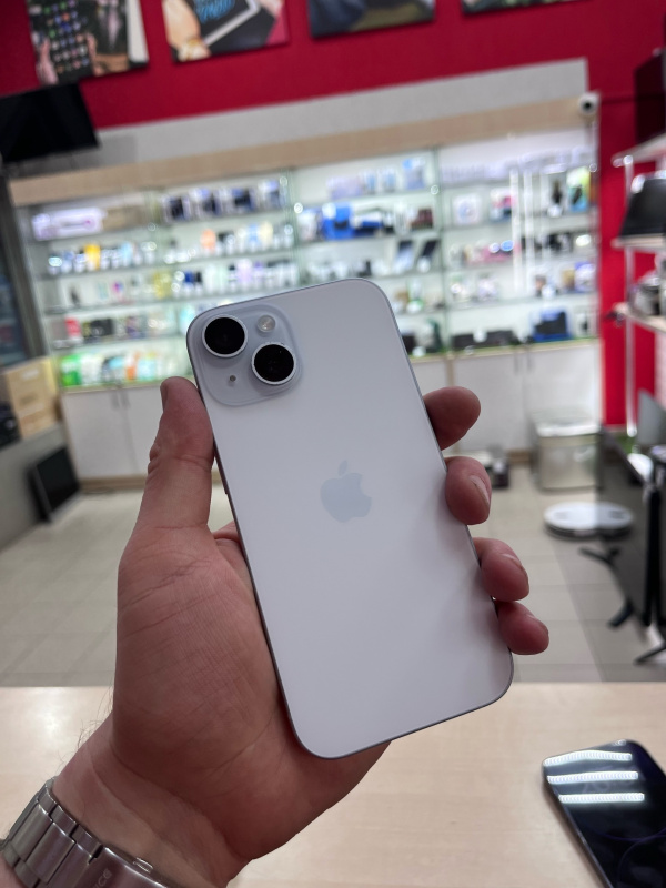 Мобильный телефон Apple iPhone 15
