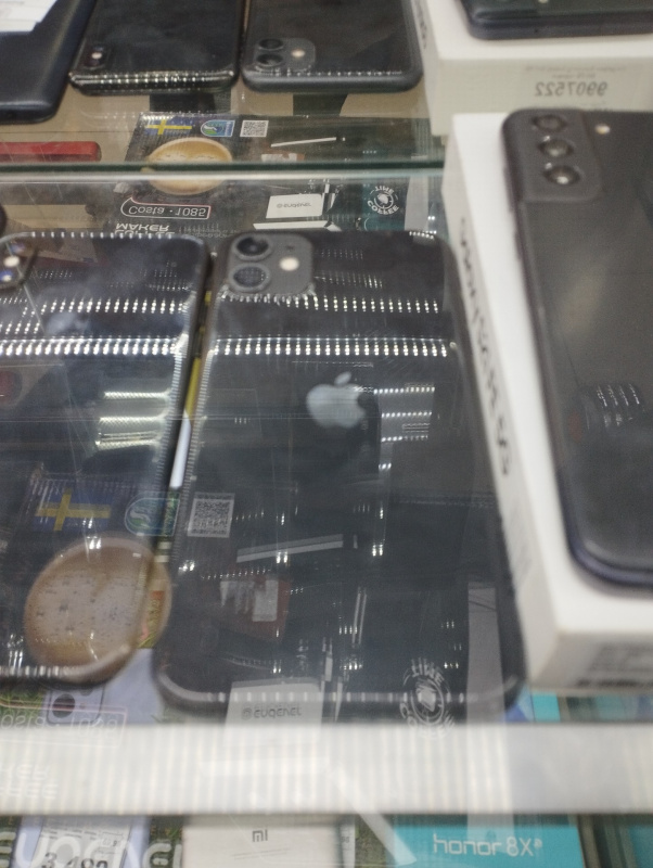 Мобильный телефон Apple iPhone 11